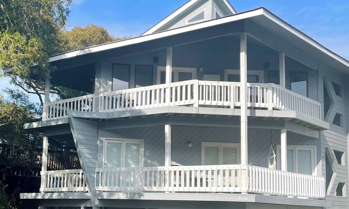 The Point House | 0.4 mi to The Point—Dunes Crossings at The Point
