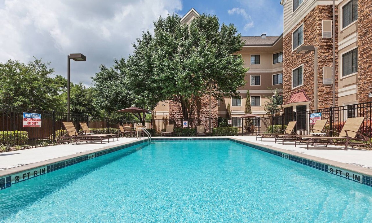 Round Rock West Apartment | 1 Bedroom | Fitness Center + FREE Buffet Breakfast