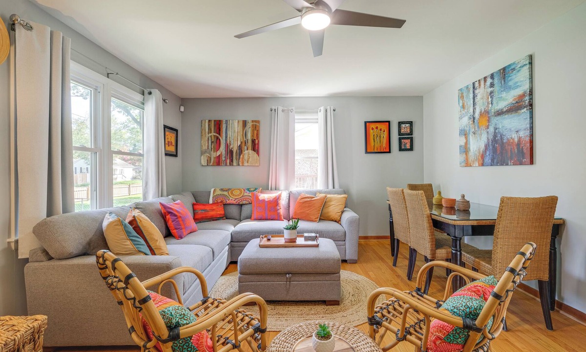 Issue House | < 1 Mi to Colonial Beach: Coastal Gem w/2 Porches