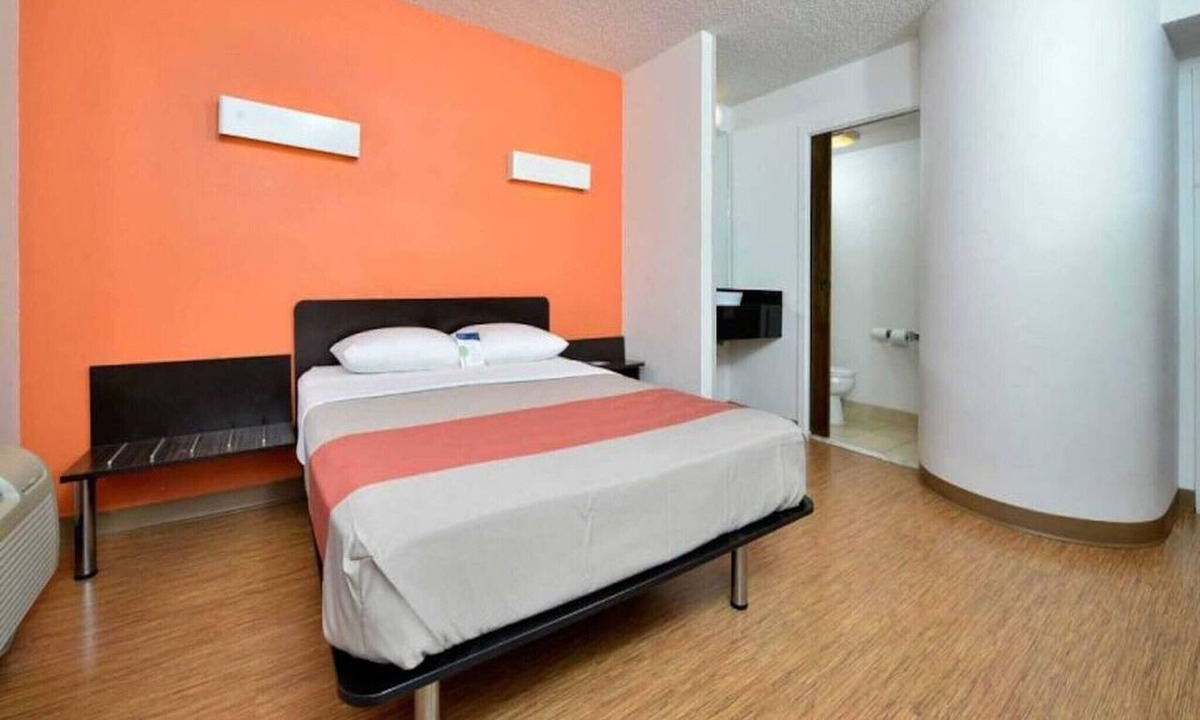 Plano Apartment | 1 Queen Bed | ADA/RI Shower/Non-Smoking