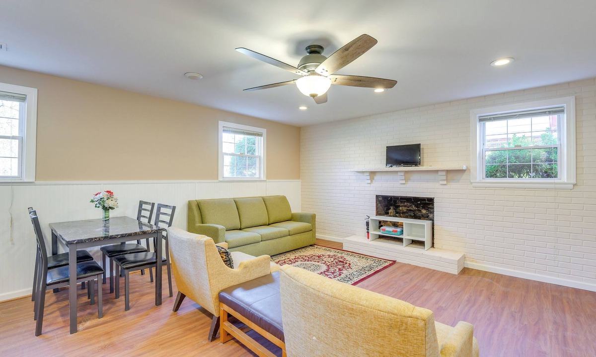 Berwyn Heights Apartment | 10 Mi to DC: Berwyn Heights Apt w/Shared Patio!