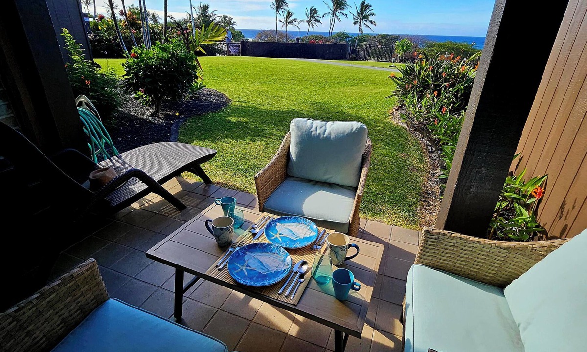 Punaluu Condo | #13 Ocean Views | 0 Bed, 1 Bath