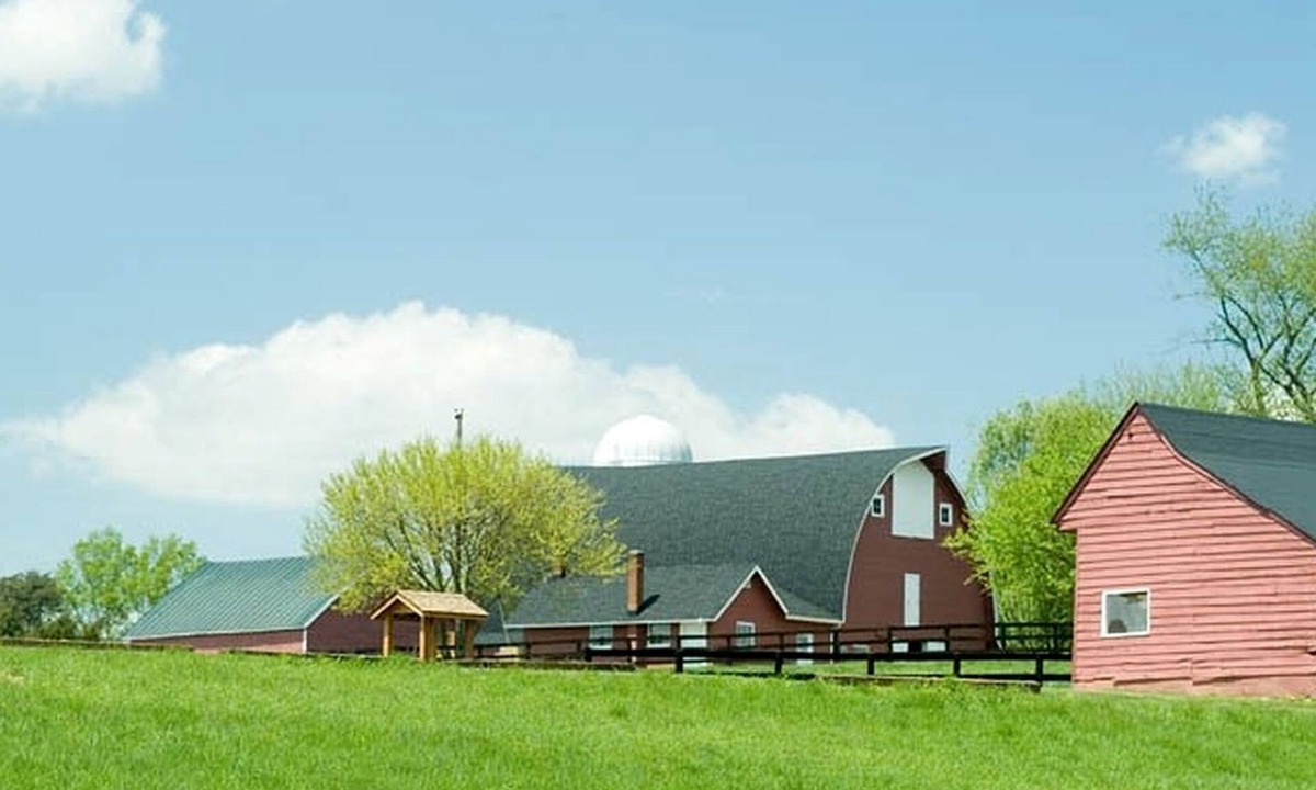 Gordonsville Cottage | 1856 Manor Vacation Rental on Huge Horse and Cattle Farm near Charlottesville, Virginia