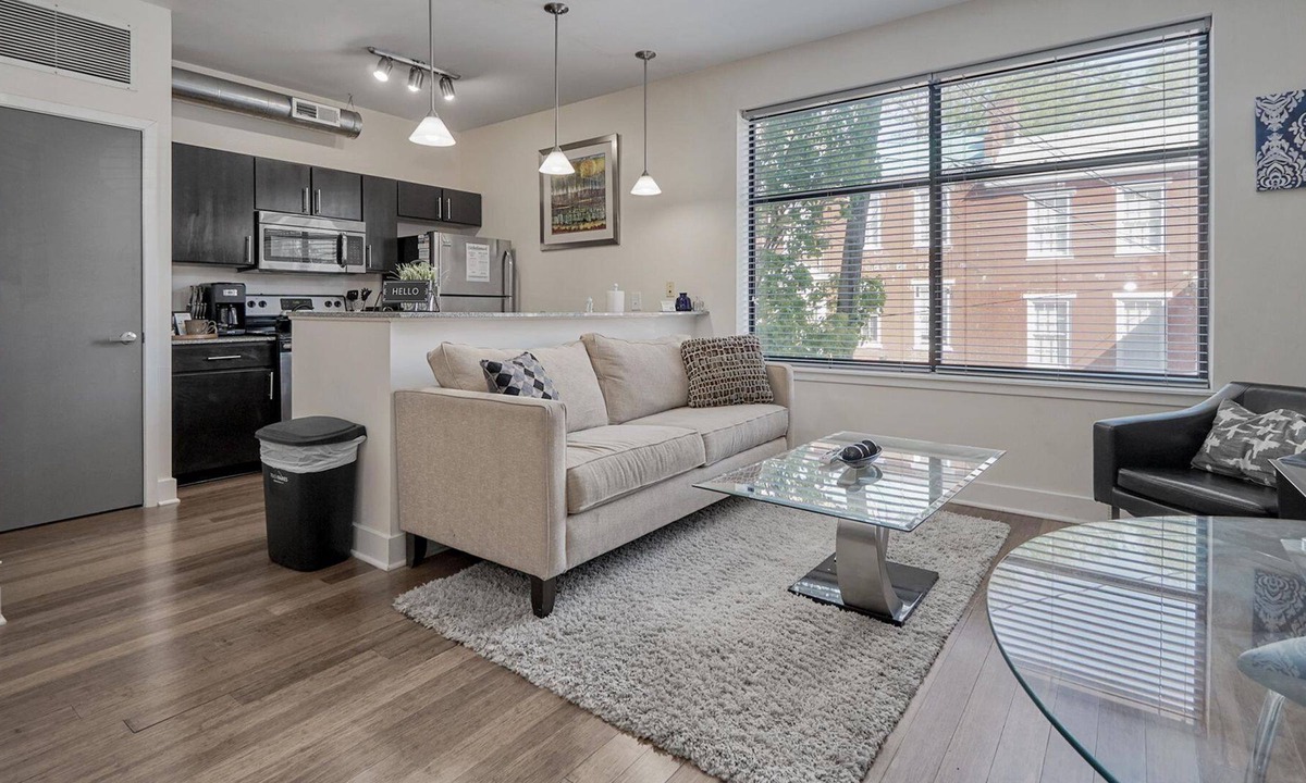 Church Hill House | 1BR at East Marshall Street