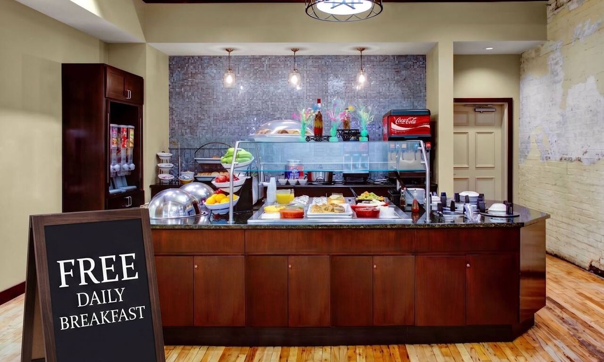 Historic District - North Apartment | 1BR King Suite w/Kitchen | Free Breakfast + Gym