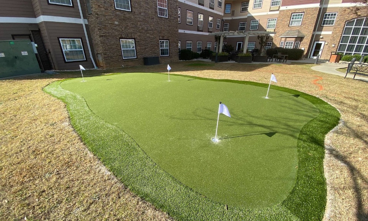 Conestee Apartment | 1BR Suite w/2 Queens | Pool, Fire Pit + Breakfast
