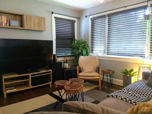Downtown House | 2 bed House in Downtown Raleigh