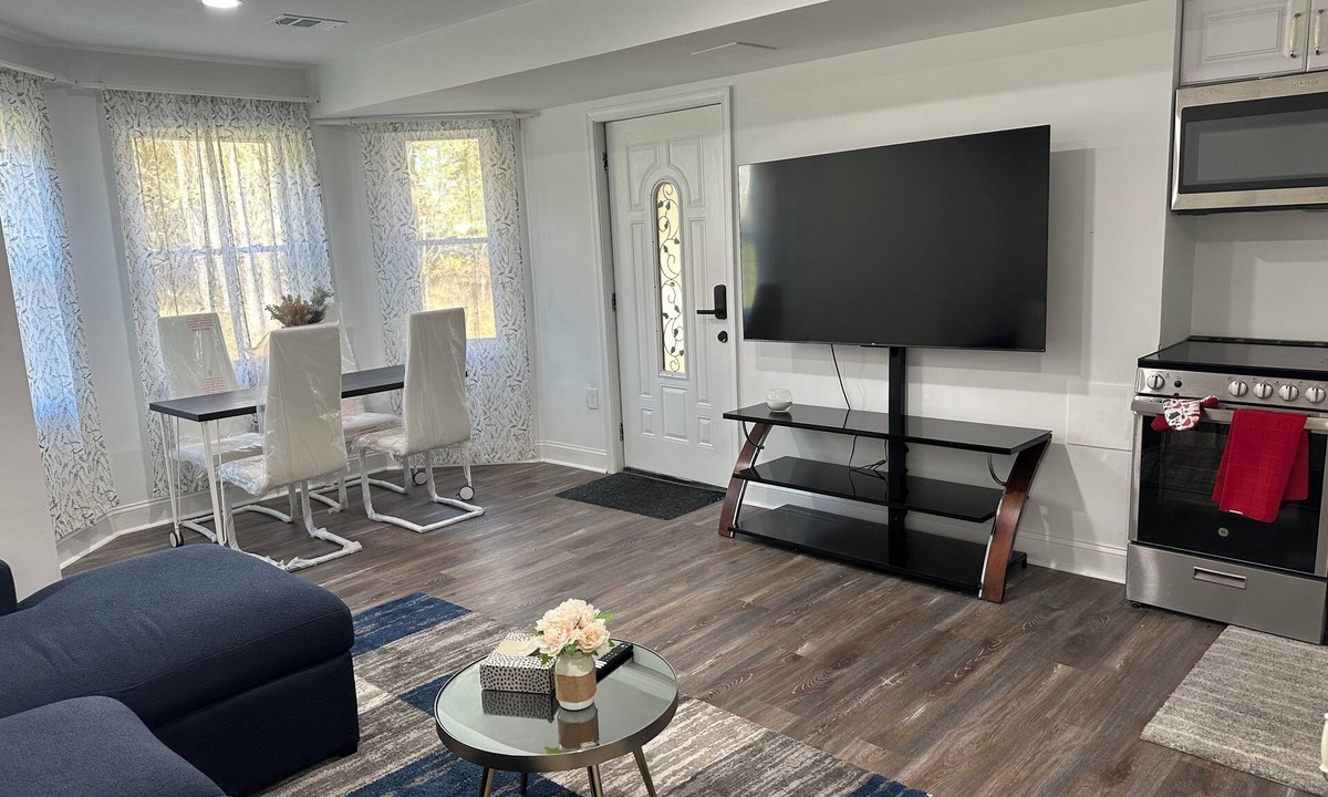 Aspen Hill Apartment | 2-bedroom apartment in charming Silver Spring with AC