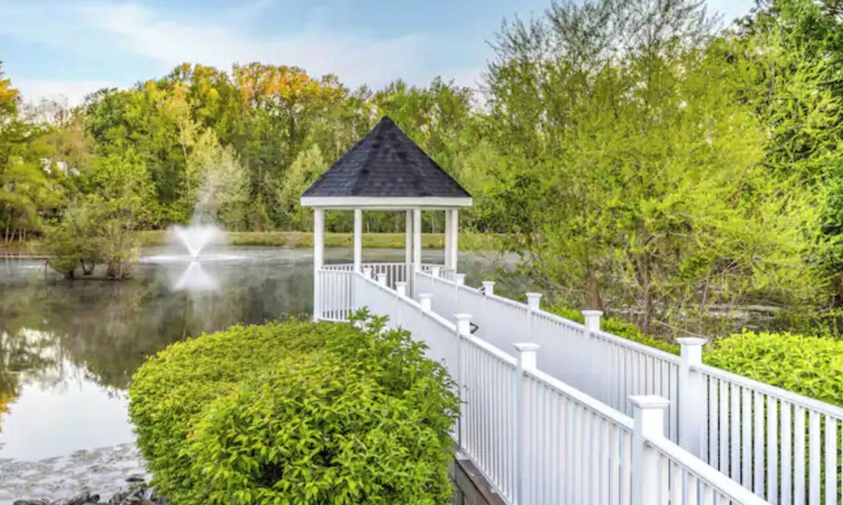 Berkeley Condo | 2 Bedroom Condo, Historic Powhatan, Hilton Resort!