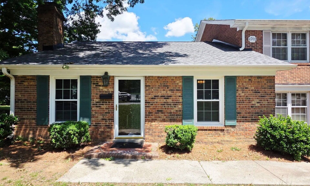 Greensboro Condo | 2-bedroom vacation home just 5 minutes from Greensboro Science center