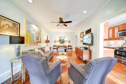 Cherry House | 2 BR in Myers Park with comfortable screened porch