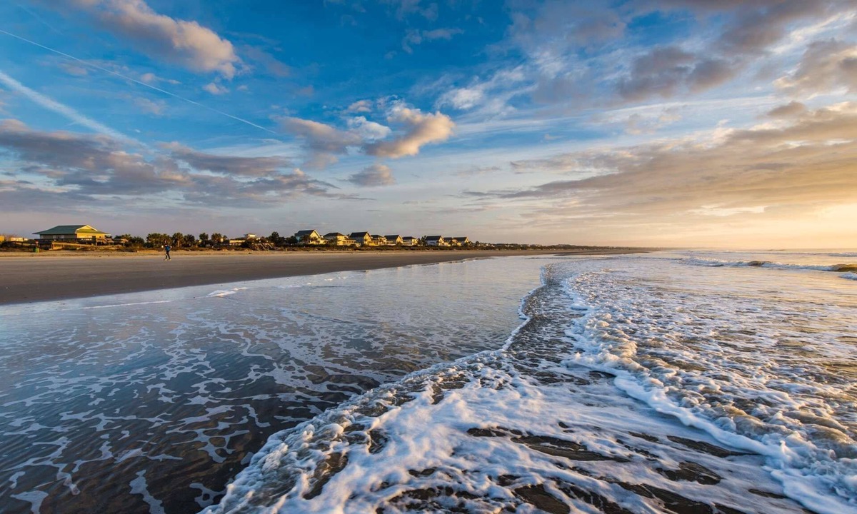 West Beach Village Villa | 2 Min Walk to Beach, Beautifully Decorated Pet Friendly Villa Tucked Away in Kiawah Seaside Forest