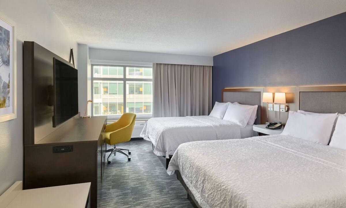 Mount Vernon Triangle Hotel | 2 Queen Beds Close to Metro, Convention Center | 2 Units Available