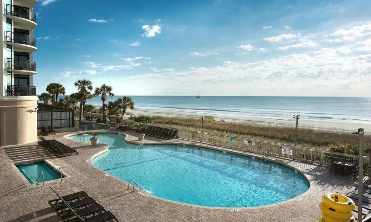 Myrtle Beach Resort | 2 Shoreline Oceanfront Rooms | Hot Tub, Spa, 1.2 mi to Broadway at the Beach