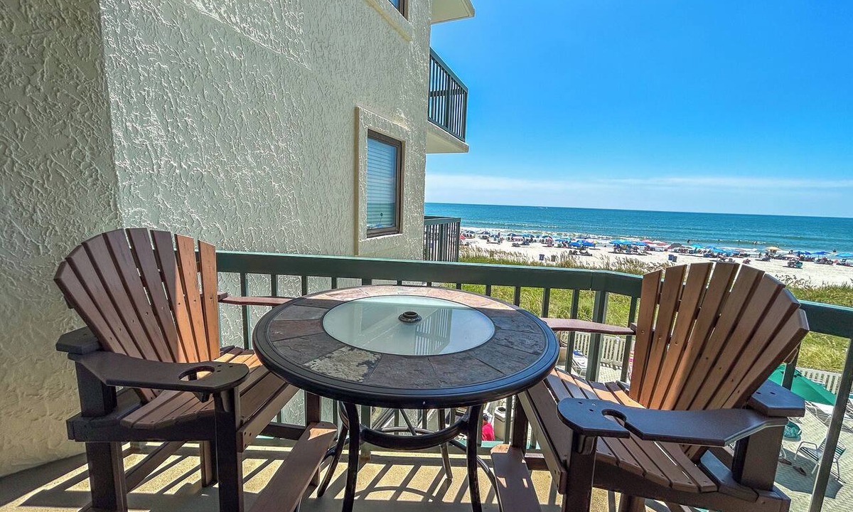 Ocean Drive Condo | 20% off 3-7 nights thru July. 4BR 3BA OF condo. Ocean Drive.