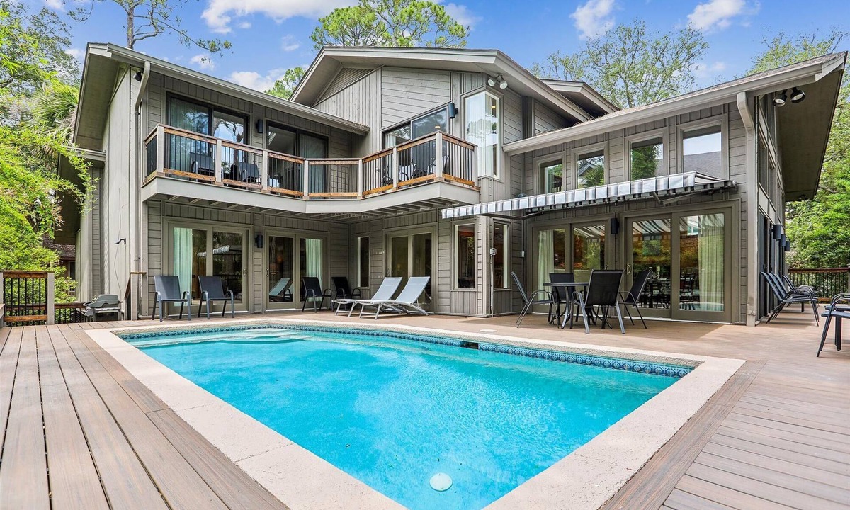 Oceanside House | 20 Red Cardinal ~ Private 2nd Row Ocean Home Next to Sea Pines Beach Club!