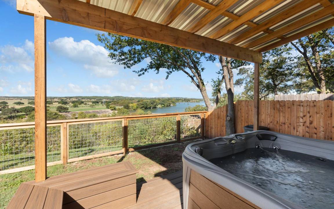 Kerrville House | 223 m² House ∙ 4 bedrooms ∙ 12 guests