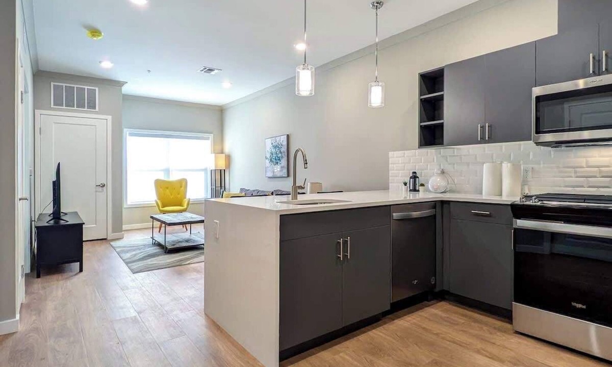 Dunellen Apartment | 227 Modern 1BR Apt Walk to NJT