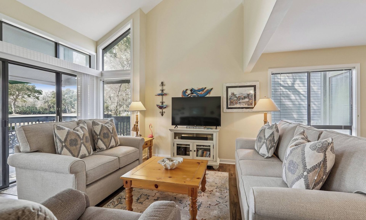 Palmetto Dunes Villa | 231 Turnberry Village ~ Two Story, End Villa with Golf Course Views