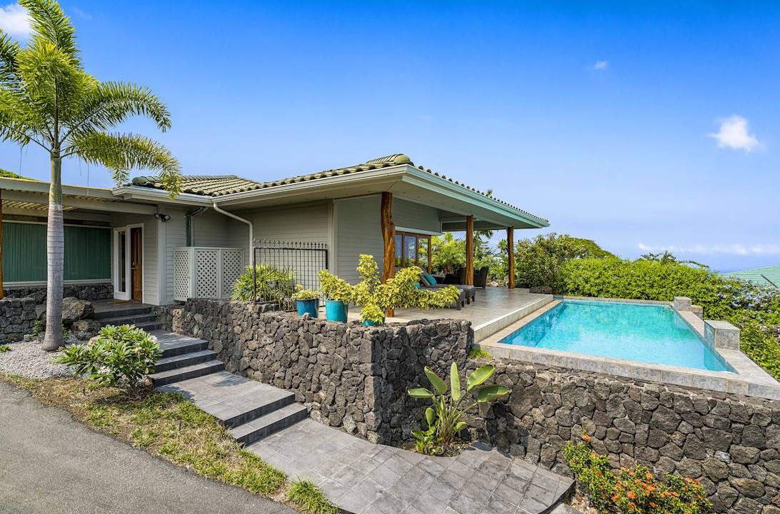 Kahaluu Bay House | 260 m² House ∙ 3 bedrooms ∙ 6 guests