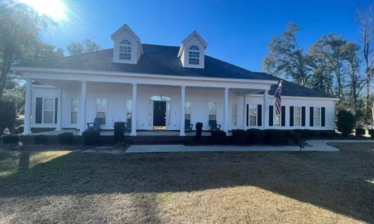 Marianna House | 2845 Luxury modern 4-bedroom house at Indian Spring golf course in Marianna.