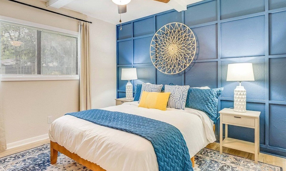 Montgomery Condo | 2bd/2ba Condo * Dogs Welcome * 30+ day stay * Pool