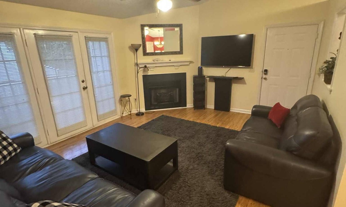 Greensboro Apartment | 2Bed 2Bath Cozy Apartment off Guilford college!