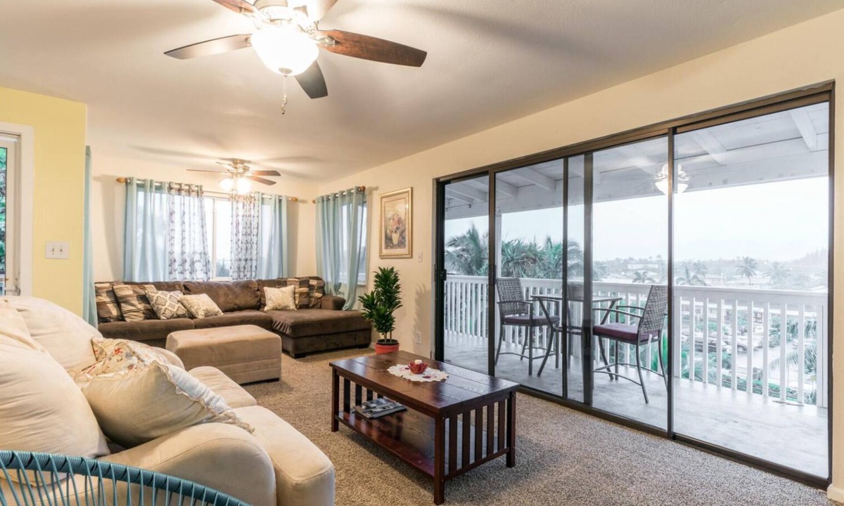 Laie House | 2BR 1 BA with a view [30 days]