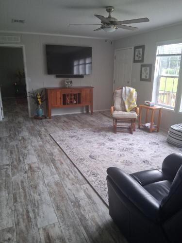 Crawfordville House | 3 Bedroom 2 Bath Near Downtown Tallahassee and Beautiful Beaches