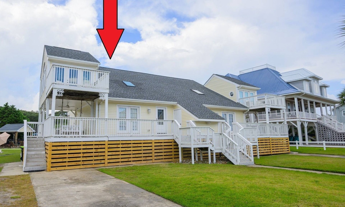 Long Bay Estates House | 3 Bedroom, 2nd Row with a Shared Pool - Beach Bliss