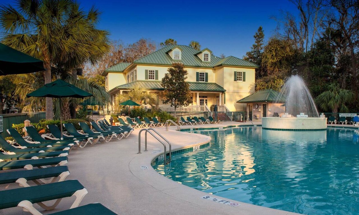 Hilton Head Island Condo | 3 bedroom Condo in Hilton Head at Waterside by Spinnaker. Book Now!
