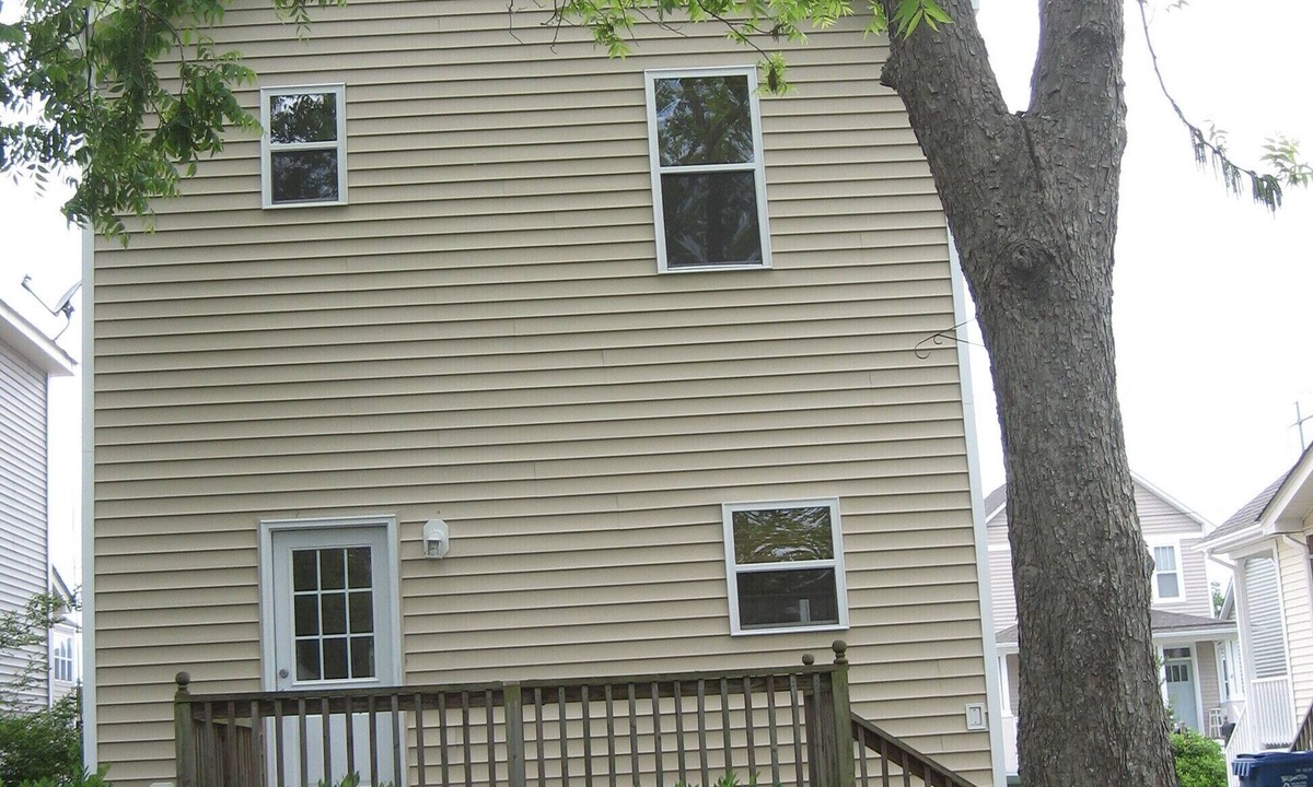 Wilmington House | 3-bedroom house in downtown Wilmington - located near everything!