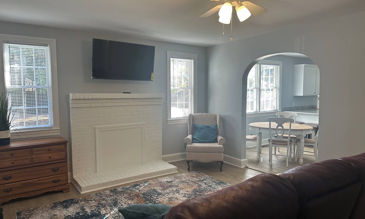 Wilmington House | 3-bedroom house in wonderful Wilmington Near UNCW campus