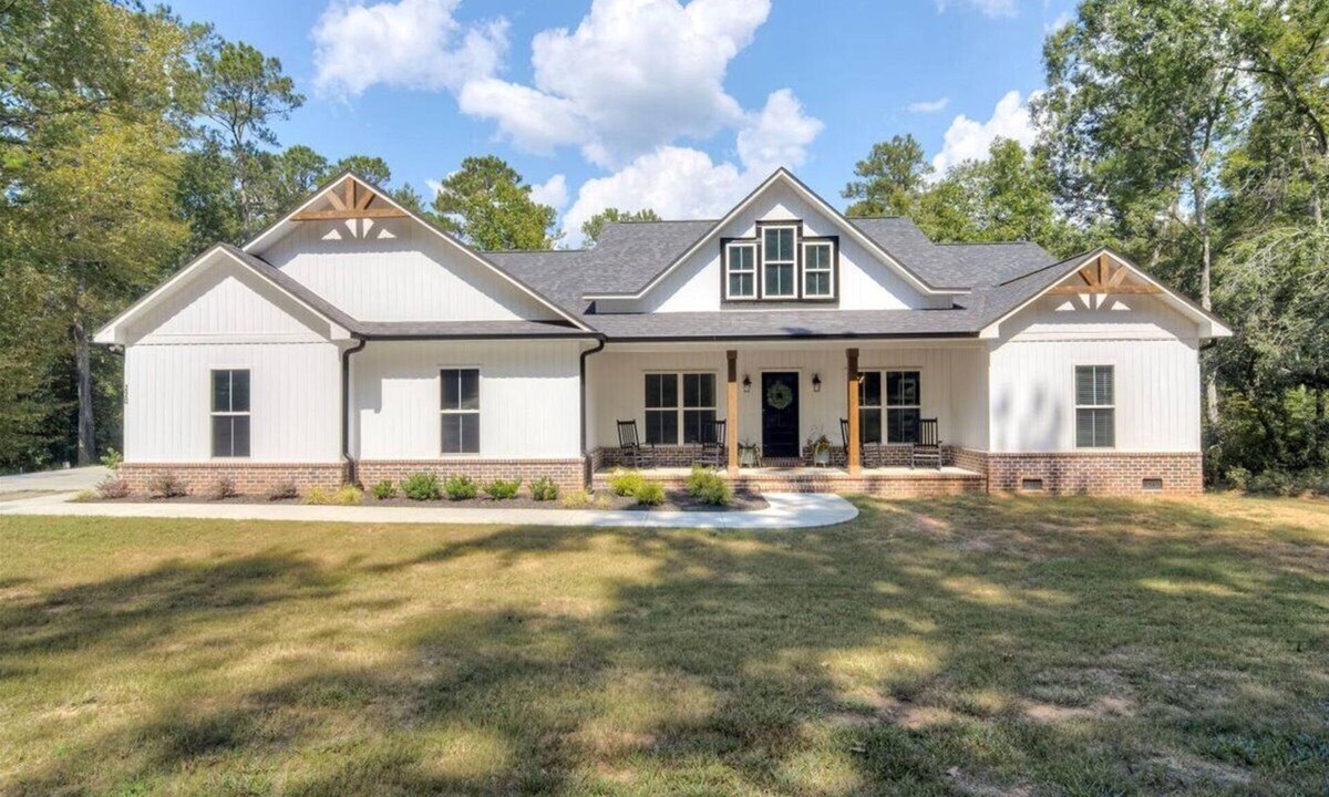 Clarks Hill House | 3 Bedroom Masters Rental. Located 12 miles from Augusta National