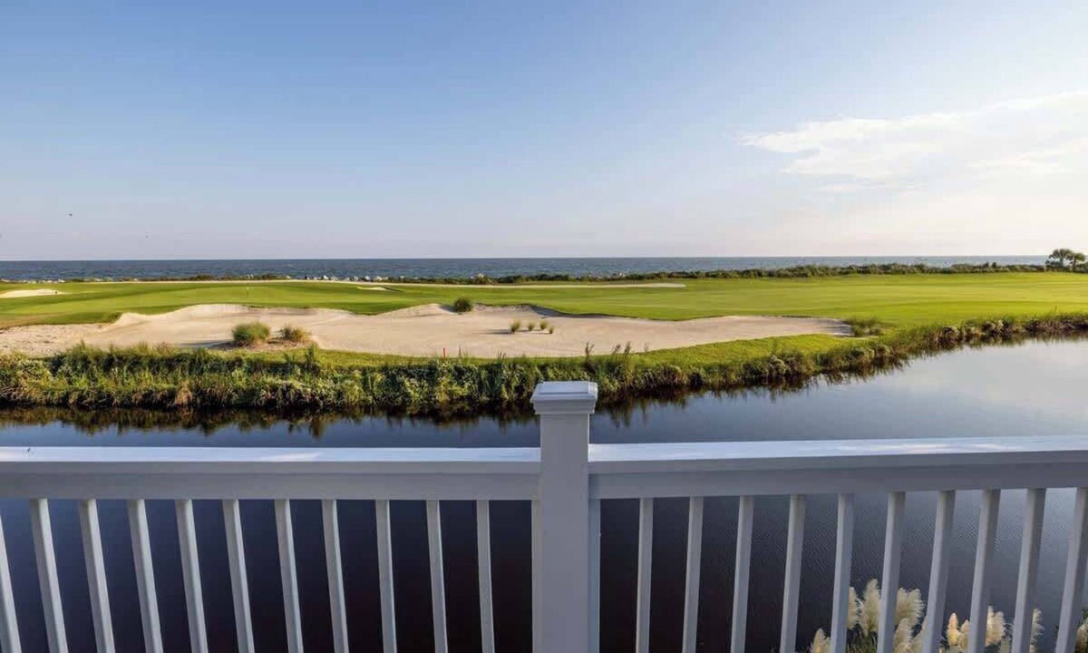 Saint Helena Island House | 325 Ocean Point Drive