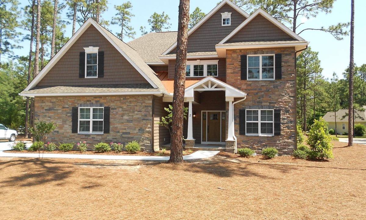 Pinehurst House | 3500 Sq. Ft., 12 Beds, 6 Bedrooms, Convenient Location