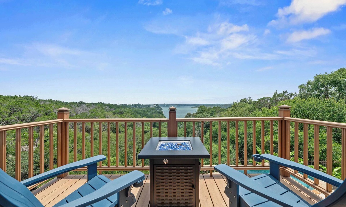 Morgans Point Resort House | 3700 sq ft | lake View | Pool | Arcade | Boat Ramp