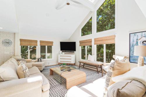 Beach Lagoon Villa | 39 Turtle Lane