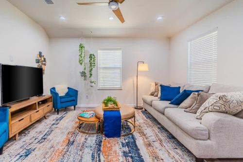 South Dallas - Fair Park House | 3B2B near downtown & Fair park FIFA, workspace each room