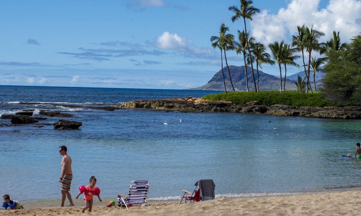 Ko Olina House | 4 Bedroom, 3 Bath Coconut Plantation Home by Ola (1200)