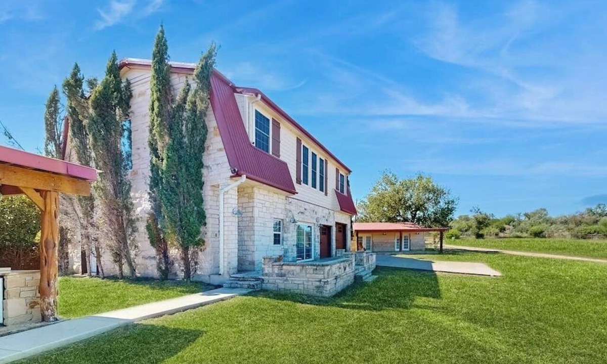 Spicewood House | 4-bedroom spacious home with guest house & pool, located on 9 acres of land