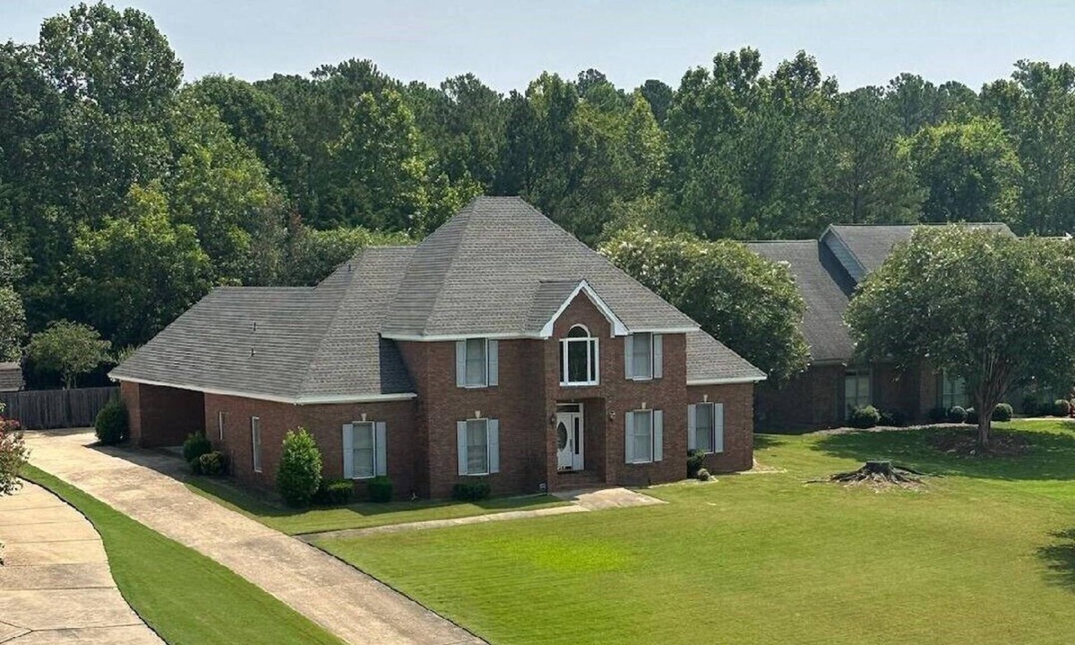 Gunter Afs House | 4 Masterd Bed - 4 Bath Corporate-Professional/Insurance/Families Welcome!