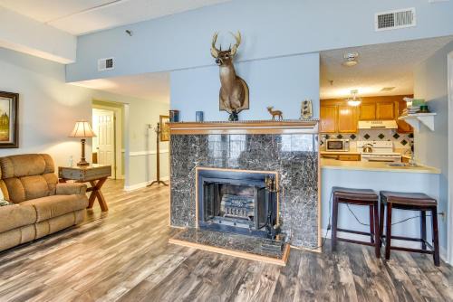 Sugar Mountain House | < 4 Mi to Sugar Mtn Resort: Condo w/Indoor Pool!