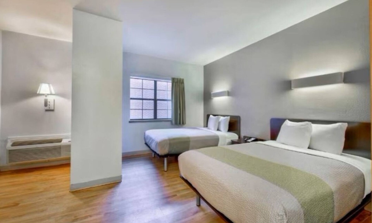 Beaumont Hotel | 4 Relaxing Private Rooms Retreat Perfect for Beaumont Layovers + Exploring