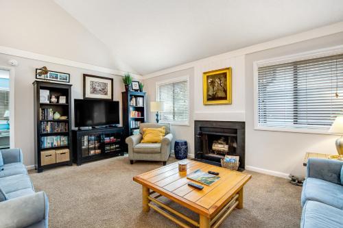 West Beach House | 452 Oceanwoods Cottage