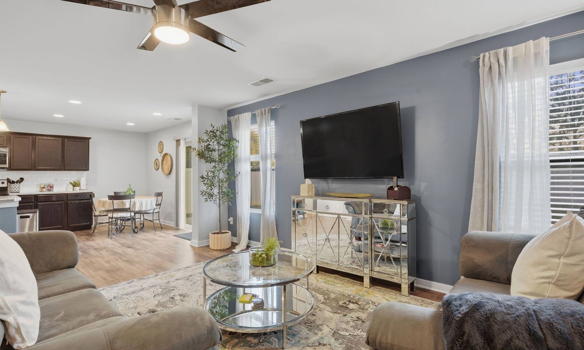 Charlotte House | 4BR Charlotte Home/Fenced Yard, Family-Friendly Near Uptown, University & CLT