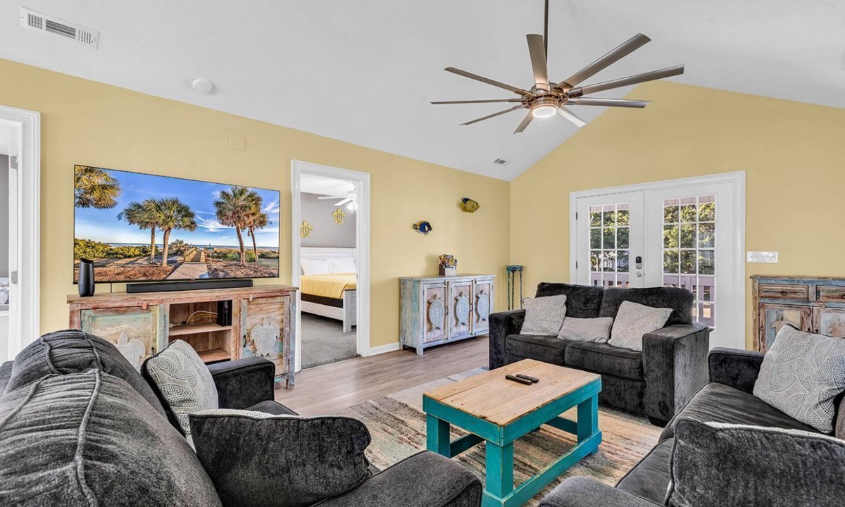 Crescent Beach House | 4BR Home Pool Dog Friendly Short Beach Walk