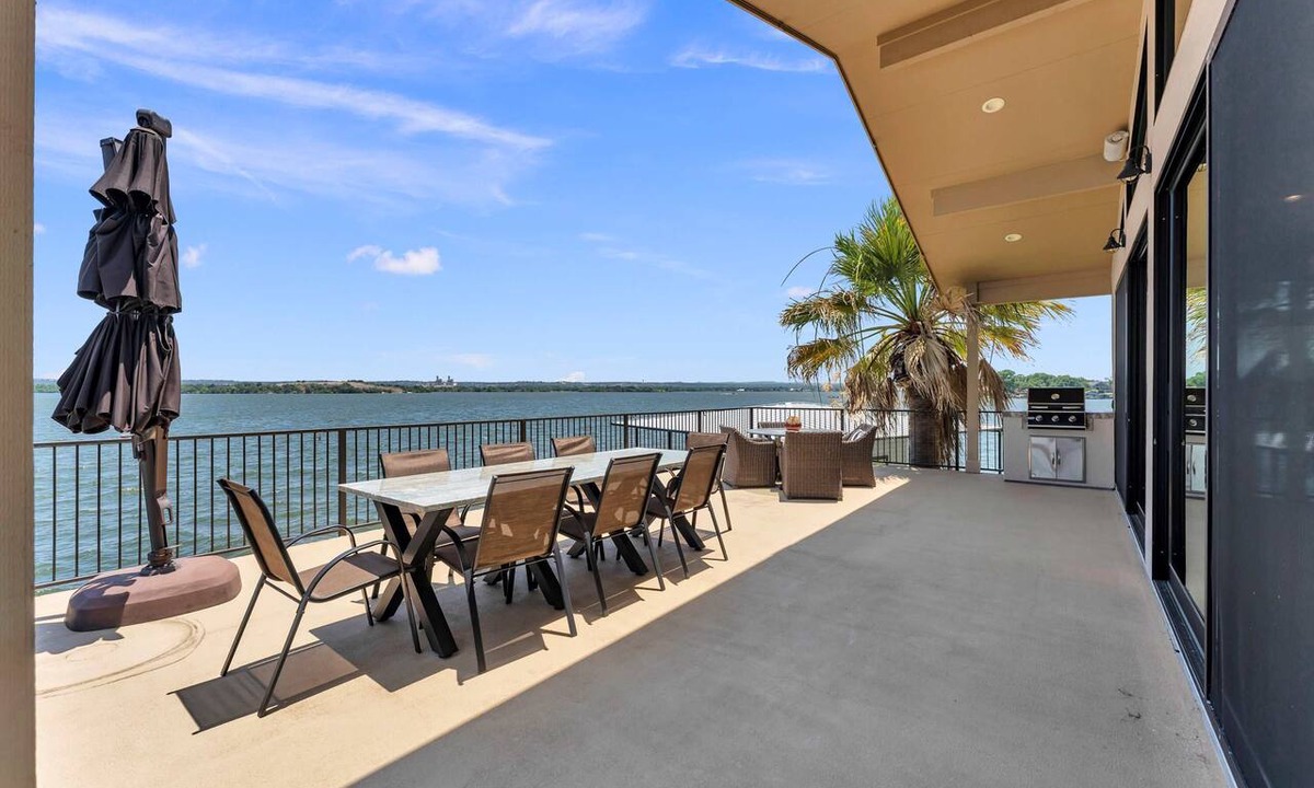 Granite Shoals House | 4BR Lakefront Escape for 12 w Hot Tub & Patios!
