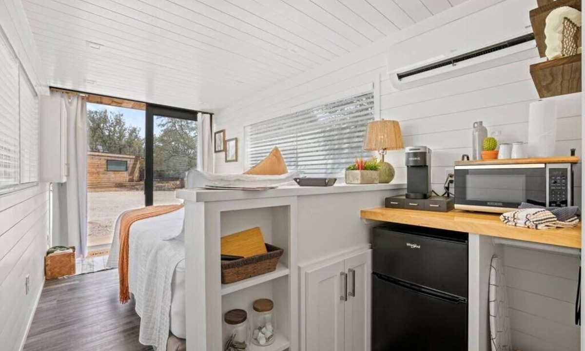 Detroit Villa | 5 acre SECLUDED tiny house village SWIMPOND! 5 mins from downtown Detroit