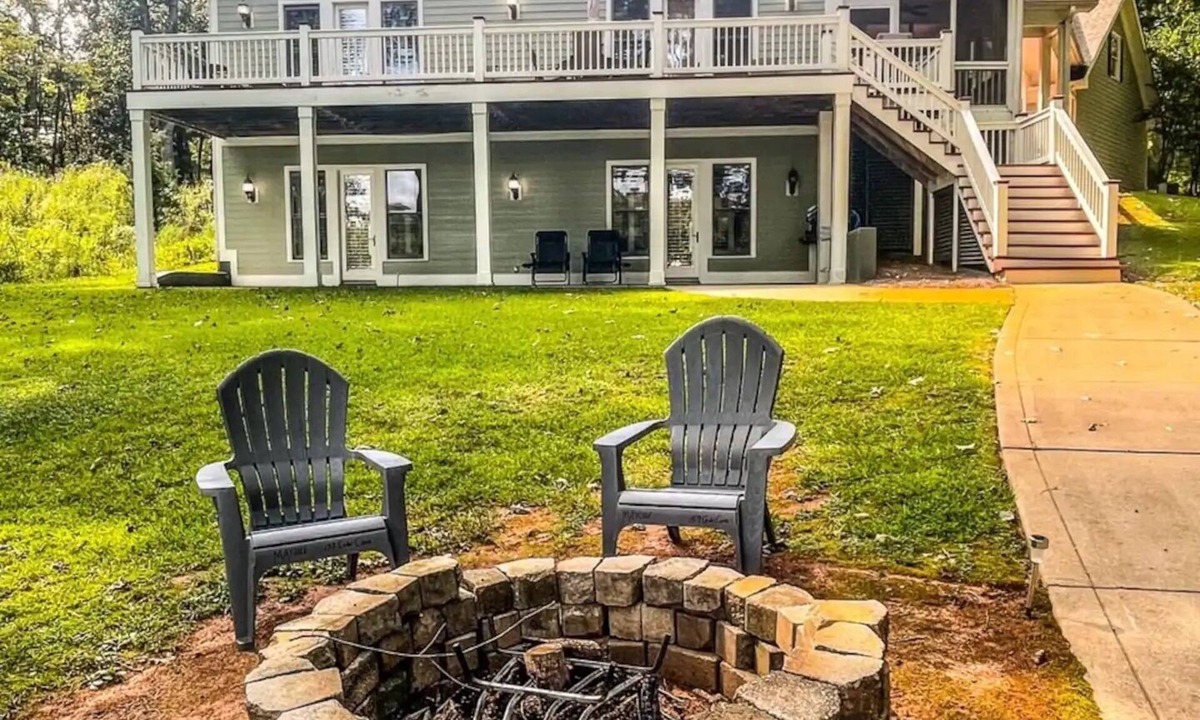 Eatonton House | 5 BED 7 BATH WITH BOAT DOCK